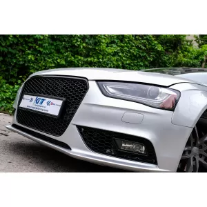 Audi A4 B8 Facelift (2012-2015) RS Design méhsejt mintás hűtőrács, embléma nélküli, zongoralakk fekete, PDC-vel-image-6094147