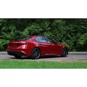 Body Kit suitable for Alfa Romeo Giulia 952 Q4 (2016-Up) Quadrifoglio Racing Design