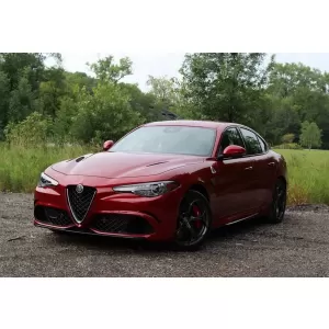 Body Kit suitable for Alfa Romeo Giulia 952 Q4 (2016-Up) Quadrifoglio Racing Design