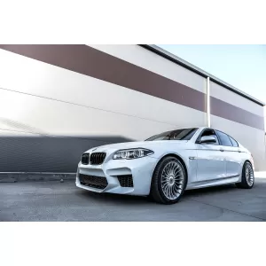 Bara Fata Echipata cu Grile Centrale compatibila cu BMW Seria 5 F10 F11 (2011-2017) M5 G30 Design Fara PDC-image-6069938