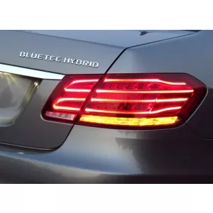 Hátsó lökhárító fekete kipufogóvégekkel és LED hátsó lámpa szettel, Mercedes Benz W212 E-osztály Facelift (2009-2012), E63 dizájn-image-6052931