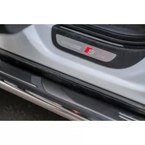 Oldalküszöb fellépő AUDI Q5 8R (2008-2016), OE Design-image-6060489