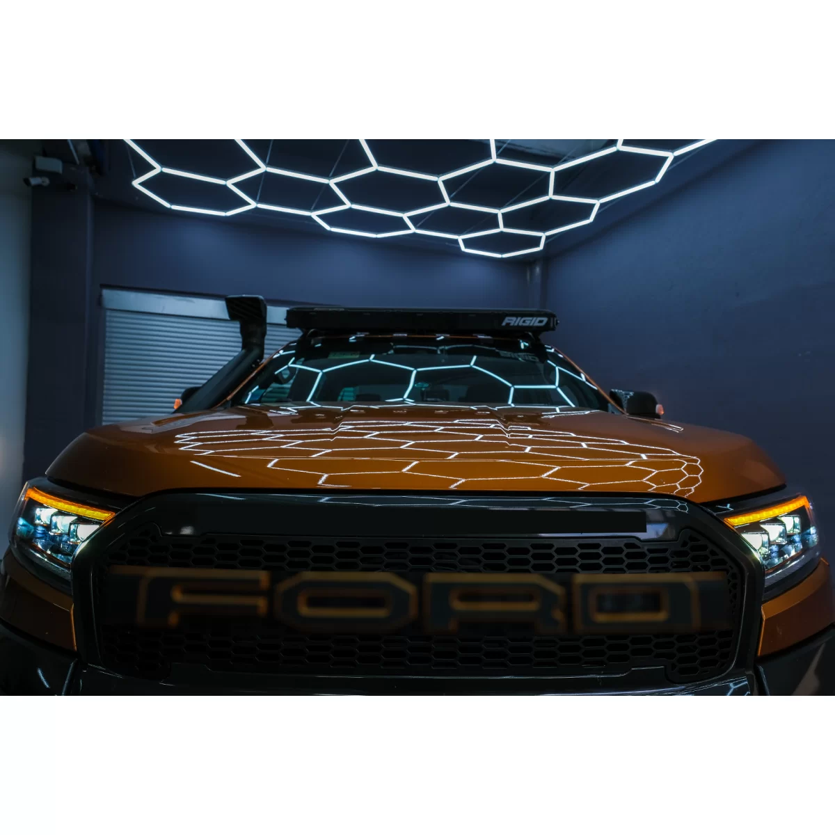modal-image-6089083