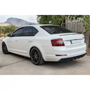 Difuzor Bara Spate compatibil cu Skoda Octavia III Sedan Wagon (2013-2019) Negru Lucios-image-6089915