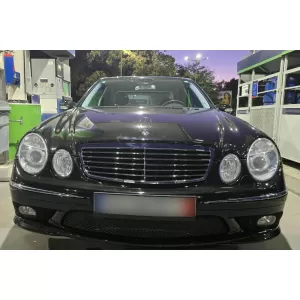 Chrome/black grille suitable for Mercedes E-Class W211 2002-2006