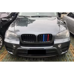 Double slat kidneys in black lacquer with M decoration suitable for BMW X5 E70 2007-2013, X6 E71 2008-2011-image-6145856