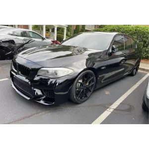 Front-M5-Stoßstange Typ G30 mit Nieren geeignet für BMW 5er Reihe F10 Limousine, F11 Touring 2011-2017-image-6147993
