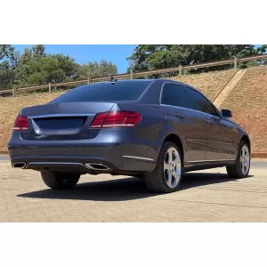 E300-Typ Diffusor mit verchromten Endrohren geeignet für den serienmäßigen Heckstoßfänger des Mercedes E-Klasse W212, S212 2014-2016, -oo--oo-, mit verchromtem Zierleisten-image-6150621