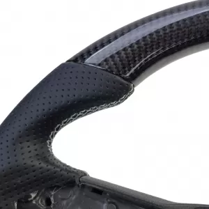 Volante sportivo con carbonio reale e pelle perforata, adatto per VW T6.1 senza palette del cambio-image-6194403