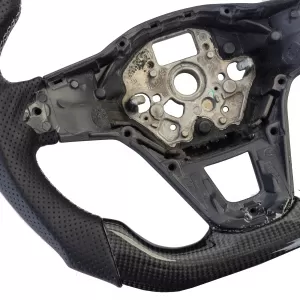 Volante sportivo con carbonio reale e pelle perforata, adatto per VW T6.1 senza palette del cambio-image-6194405