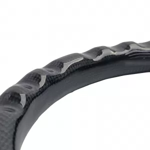 Volante sportivo con carbonio reale e pelle perforata, adatto per VW T6.1 senza palette del cambio-image-6194407
