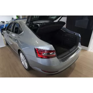 Paraurti posteriore Avisa protettore adatto per Skoda Superb Liftback 2015-2019, dopo il 2019, cromo-image-6211587