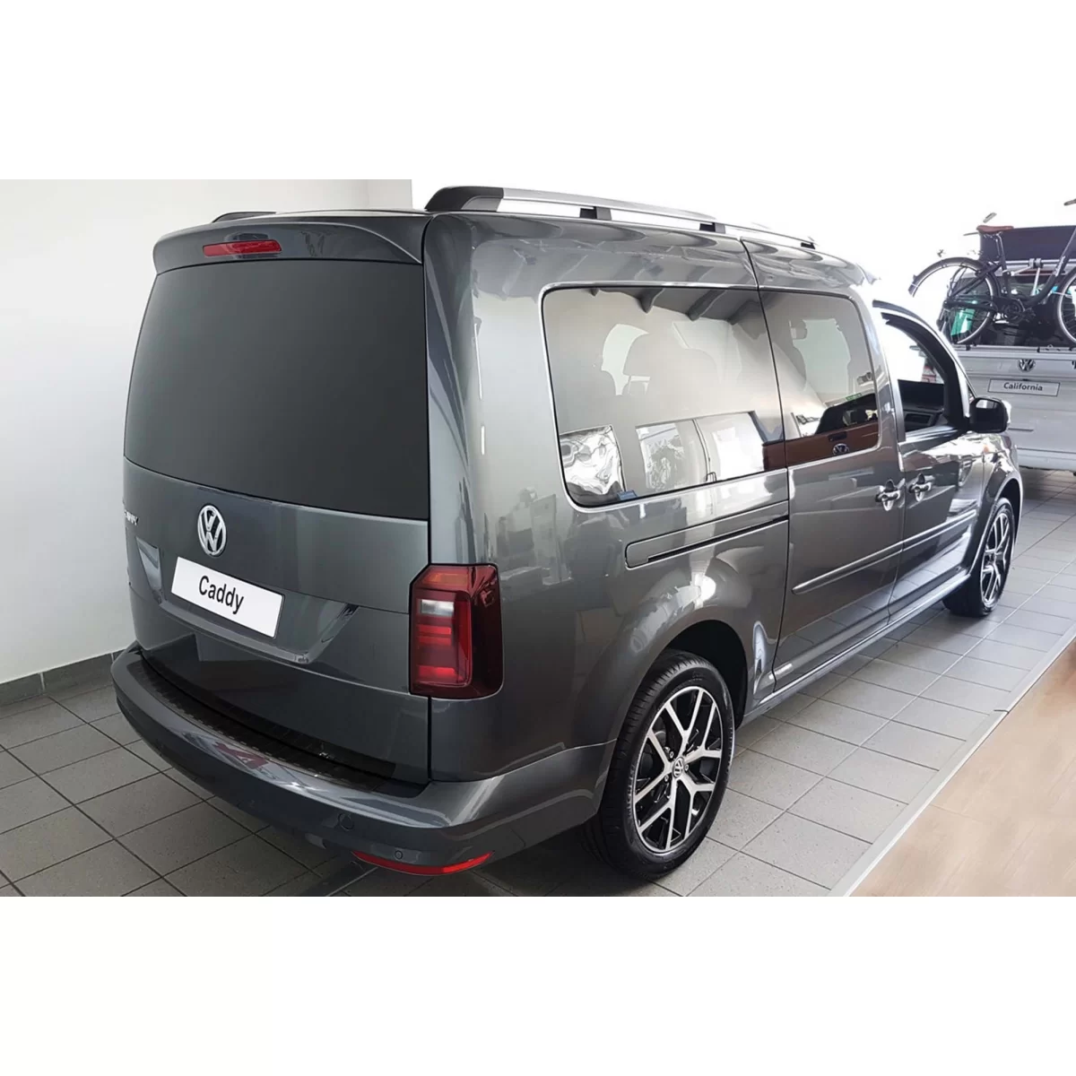 modal-image-6211951