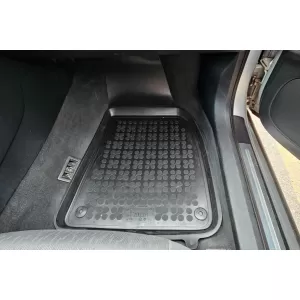 Mănuși din cauciuc specifice, potrivite pentru Audi A4 B6, B7 2000-2008, set de 4 piese, culoare neagră-image-6213595