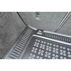 Rubber trunk mat by Rezaw-Plast suitable for Opel Insignia B hatchback after 2017