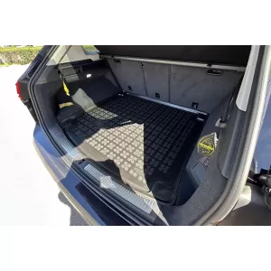 Rubber trunk mat by Rezaw-Plast suitable for VW Touareg after 2018 with 5 seats