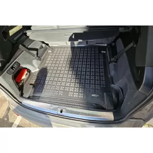 Rezaw-Plast gumis csomagtértálca Audi Q7 2015-2020, Q7 2020-tól, 5 vagy 7 üléses, lehajtott 3. üléssorral-image-6219296