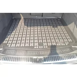 Rubber trunk mat by Rezaw-Plast suitable for Porsche Cayenne 2010-2017 without subwoofer, black