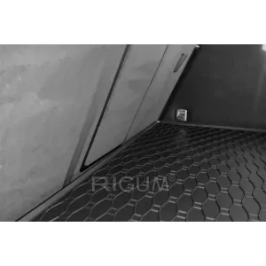 Rubber trunk mat by Rigum suitable for Audi Q3 2011-2018 with small spare wheel