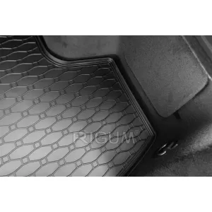 Rubber trunk mat by Rigum suitable for BMW series 3 G21 wagon after 2019