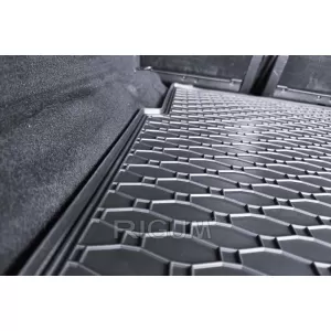 Rubber trunk mat suitable for Citroën C4 Picasso after 2013