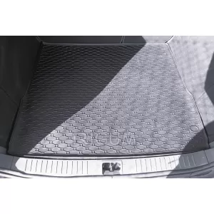 Rubber trunk mat by Rigum suitable for Ford Focus Combi 2005-2011, 1 piece, black