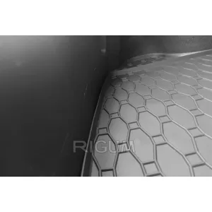 Rubber trunk mat suitable for Mazda 3 hatchback 2013-2018