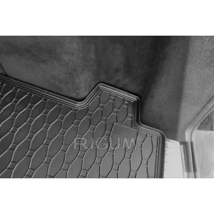 Rubber trunk mat suitable for Mercedes E class W213 wagon after 2016, black