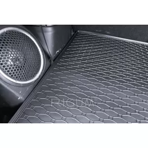 Rubber trunk mat by Rigum suitable for Mitsubishi Outlander 5 seats, PHeV after 2012
