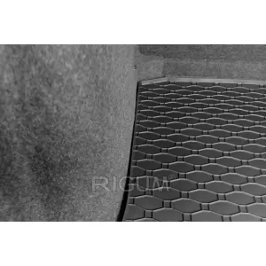 Rubber trunk mat by Rigum suitable for Skoda Octavia sedan 2004-2012