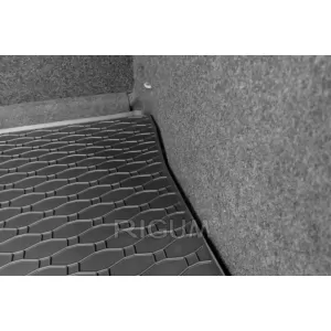 Rubber trunk mat by Rigum suitable for Skoda Octavia sedan 1996-2004