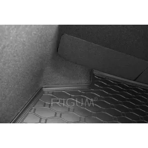 Rubber trunk mat suitable for Toyota Corolla sedan after 2019, black