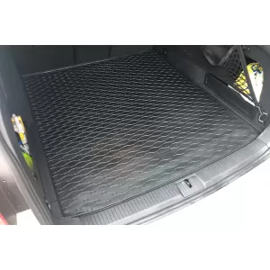 Rubber trunk mat by Rigum suitable for Volkswagen Passat B8 wagon 2014-2019, after 2019, black