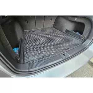 Rubber trunk mat by Rigum suitable for Volkswagen Passat B8 wagon 2014-2019, after 2019, black