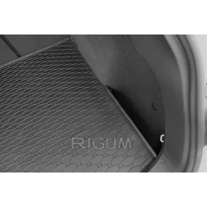 Rubber trunk mat by Rigum for Volkswagen Golf 7 wagon 2012-2019 with the trunk floor in the upper position-image-6225793