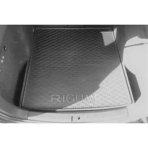 Rubber trunk mat by Rigum suitable for Volkswagen Golf 5 wagon 2003-2008, Golf 6 wagon 2008-2013, black-image-6225959