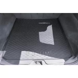 Rubber trunk mat suitable for Volvo XC70, V70 after 2008