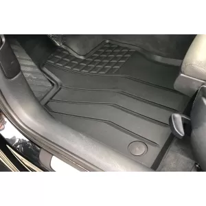 Mănuși din cauciuc specifice de la SPARTline potrivite pentru Audi A3 2012-2020, VW Golf 7 2008-2019, Seat Leon hatchback 2012-2019, Volkswagen Jetta după 2018, Golf 8, Seat Leon, Leon hatchback după -image-6232863