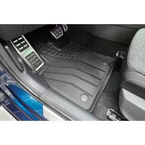 Mănuși de cauciuc specifice de la SPARTline potrivite pentru VW Passat 2014-2023, Golf Sportsvan 2014-2020, Skoda Octavia 2013-2019, după 2020, Seat Leon Sportstourer, Cupra Formentor după 2020, set d-image-6232889