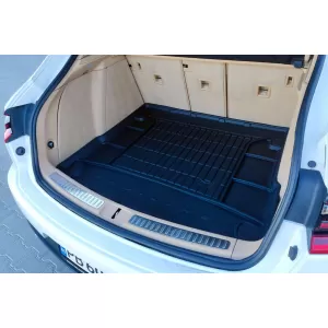 Frogum ProLine rubber trunk mat suitable for Porsche Macan after 2014