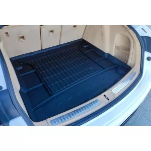 Frogum ProLine rubber trunk mat suitable for Porsche Macan after 2014
