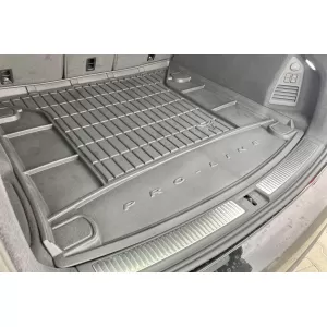 Frogum ProLine rubber trunk mat suitable for Volkswagen Touareg after 2018 without side pockets