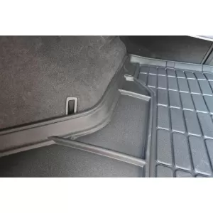 Frogum ProLine rubber trunk mat suitable for Toyota Avensis wagon 2003-2009 without side pockets