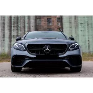 Un pacchetto di design tipo 63 adatto per Mercedes E-Class W213 2016-2019-image-6236087