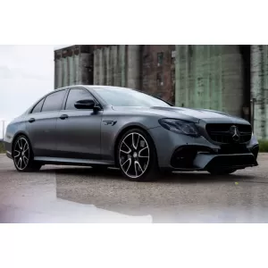 Un pacchetto di design tipo 63 adatto per Mercedes E-Class W213 2016-2019-image-6236088
