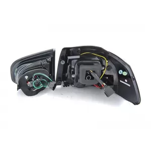 LED tail light set suitable for VW Golf 6 2008-2012, red and smoked base, left and right