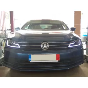 Set di fari tuning adatto per VW JETTA VI dopo il 01.2011, sinistro e destro-image-6238686