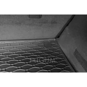 Rubber trunk mat by Rigum suitable for Dacia Jogger 5 seats after 2022