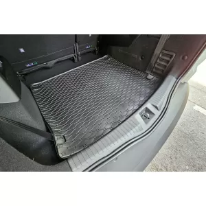 Rubber trunk mat by Rigum suitable for Dacia Jogger 5 seats after 2022