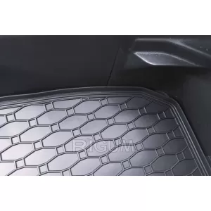 Rubber trunk mat suitable for Toyota Yaris after 2012